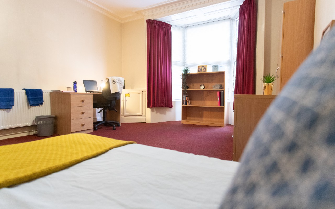 Cheyen Road accommodation- a photo of a room