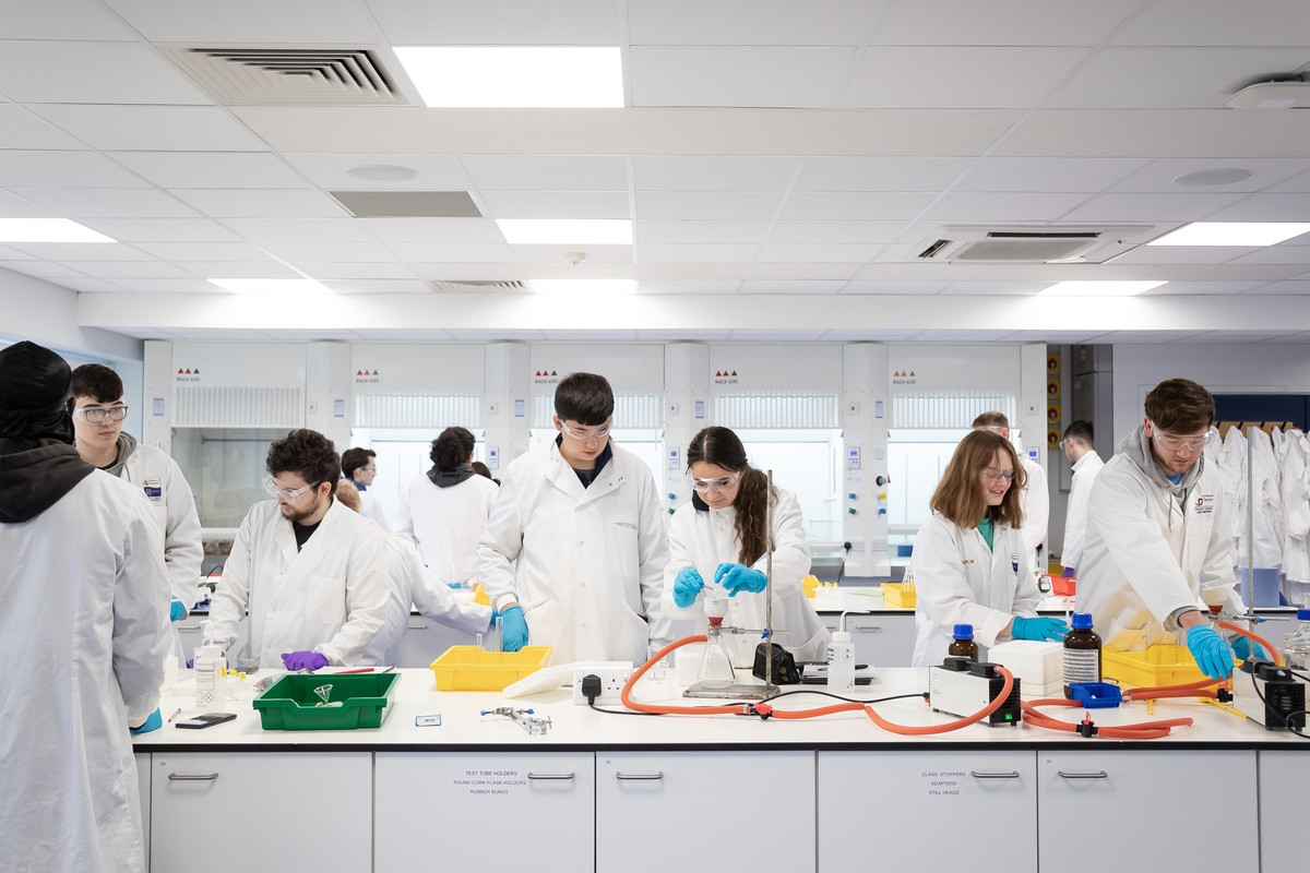 Chemistry and physics class of students in a laboratory