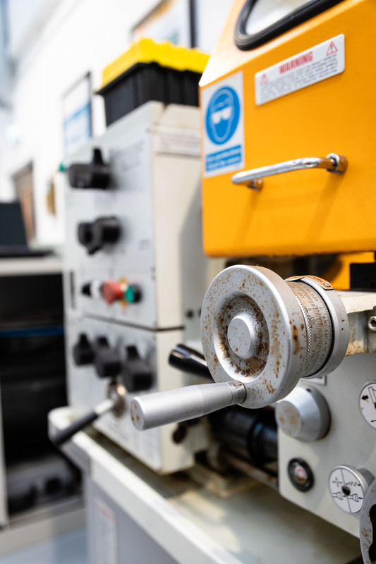 Engineering machine