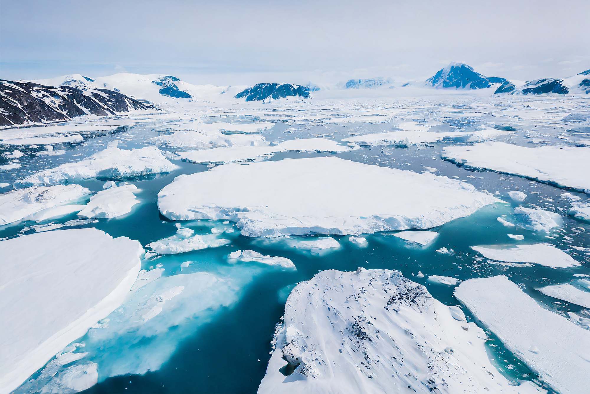 melting icecaps in the ocean