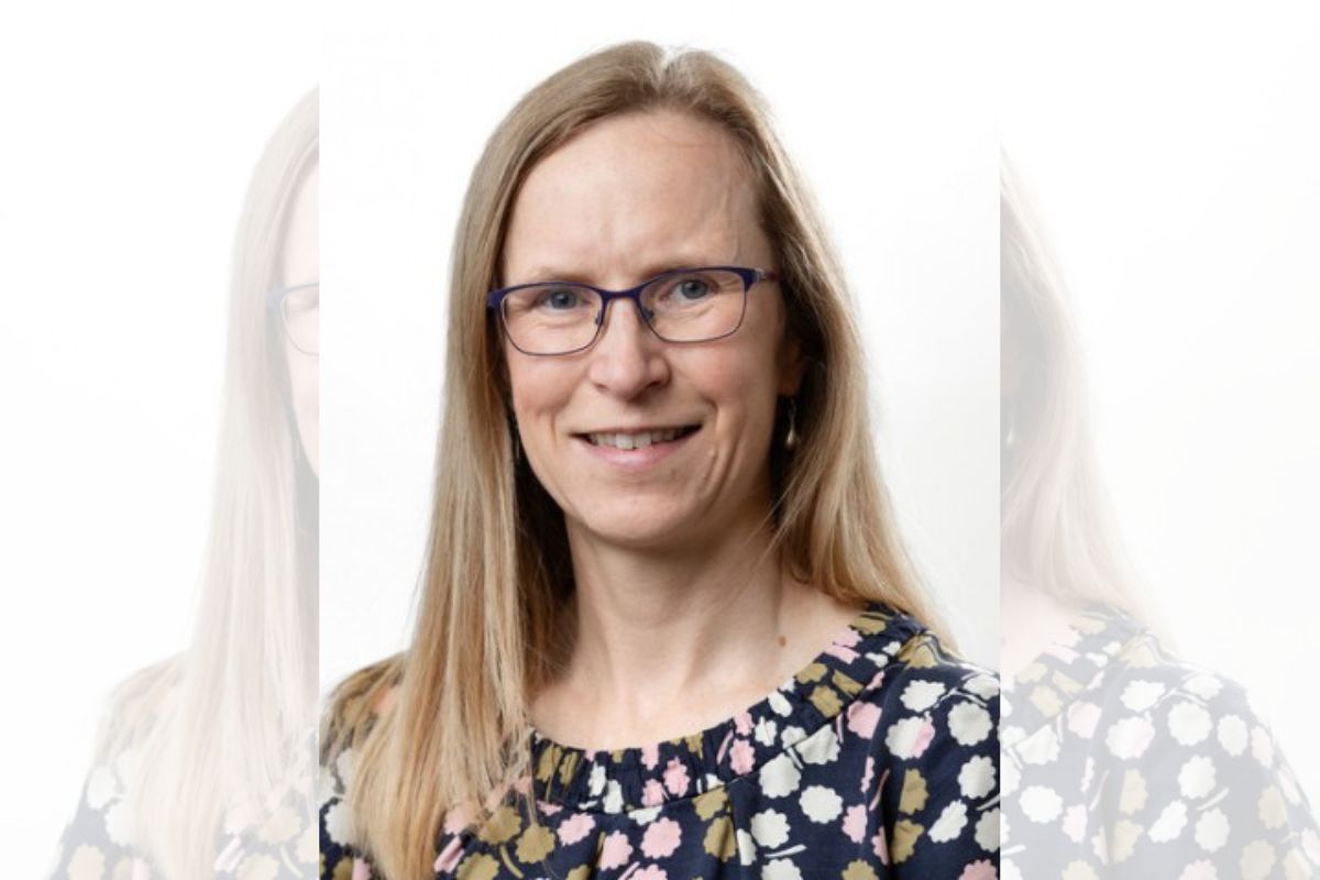 A profile photo of Helen Galbraith looking at the camera.