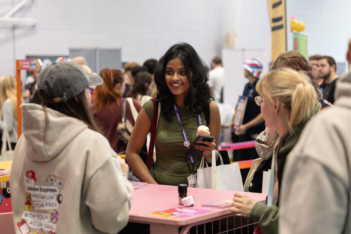 A student at a Welcome Week fair.